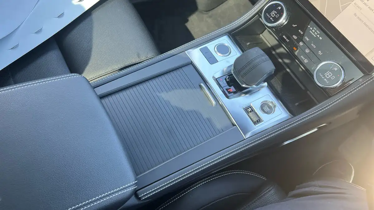 2022-jaguar-f-pace-20-p250-r-dynamic-black-big-22