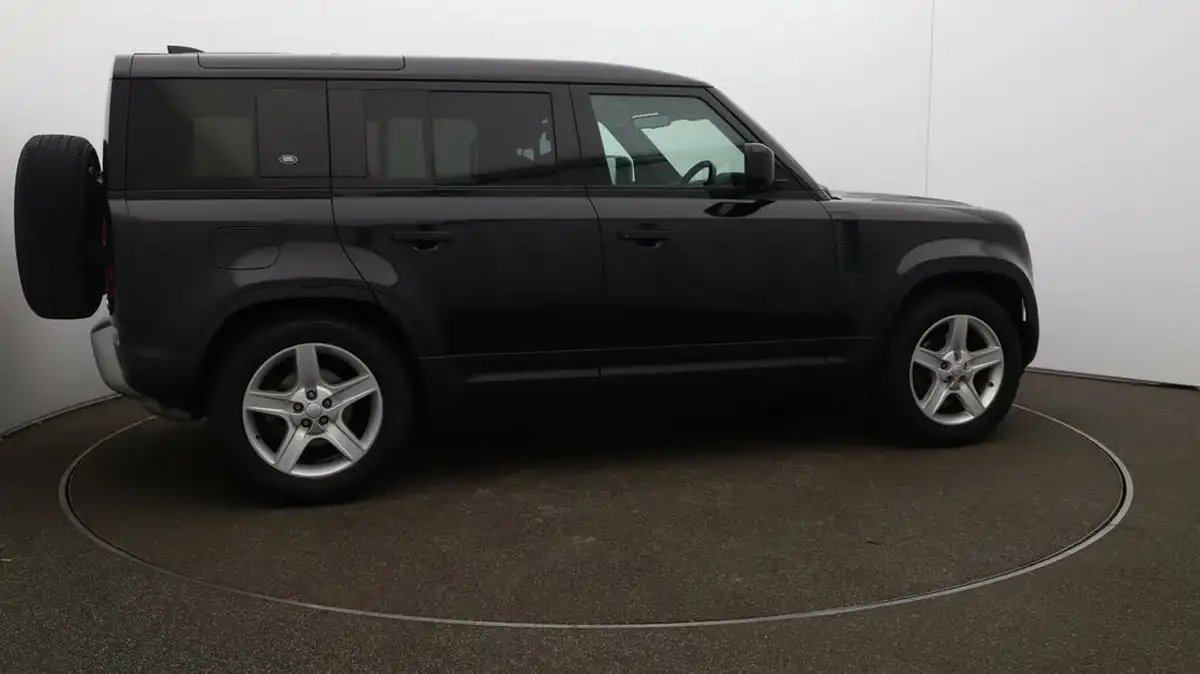 2021-land-rover-110-defender-30-d200-se-big-45