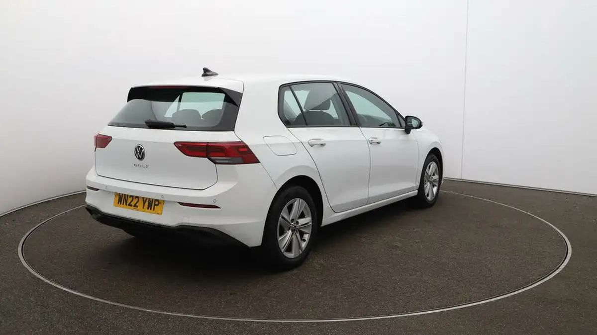 2022-volkswagen-golf-15-tsi-life-130ps-hatchback-big-45