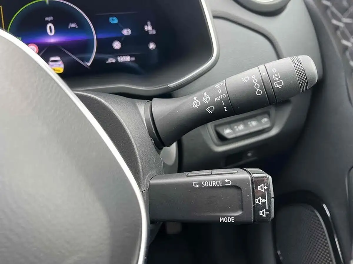 2021-renault-zoe-e-iconic-110ps-r110ev50-rapid-charge-big-32