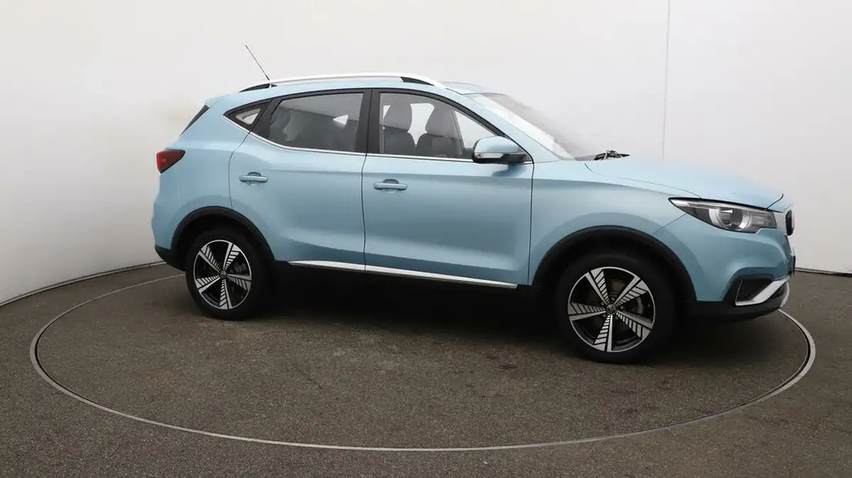 2021-mg-zs-suv-e-exclusive-ev-big-38