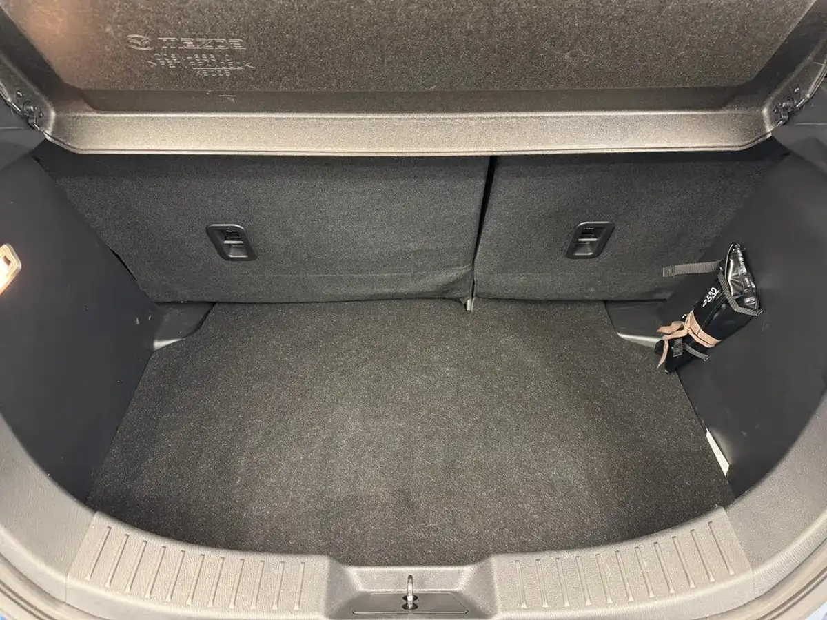 2019-mazda-mazda2-15-sport-nav-big-5