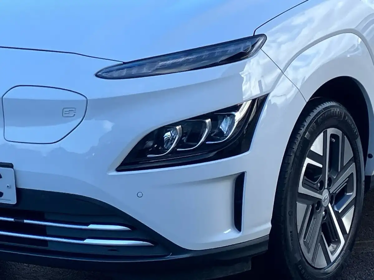2023-hyundai-kona-e-ultimate-204ps-64kwh-105kw-obc-big-24