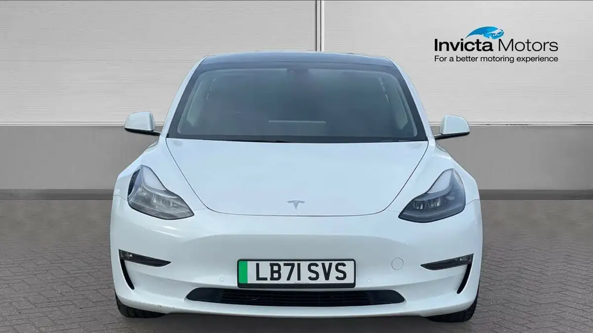 2021-tesla-model-3-e-long-range-awd-big-7