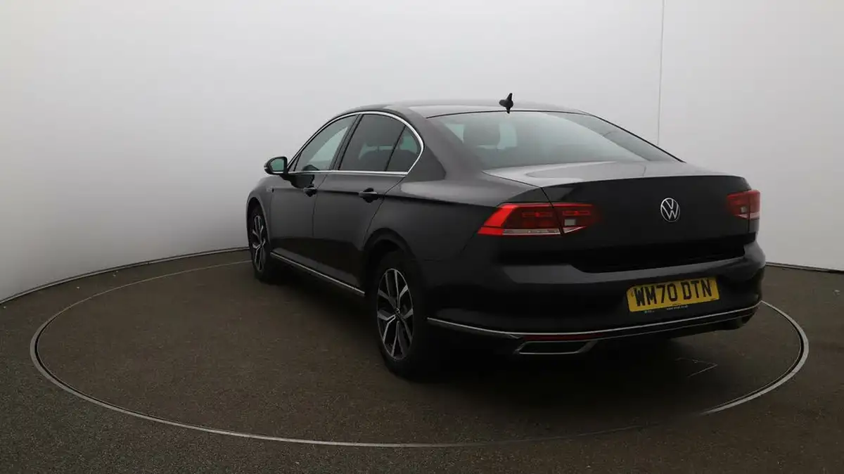 2021-volkswagen-passat-14-tsi-gte-saloon-4d-big-52