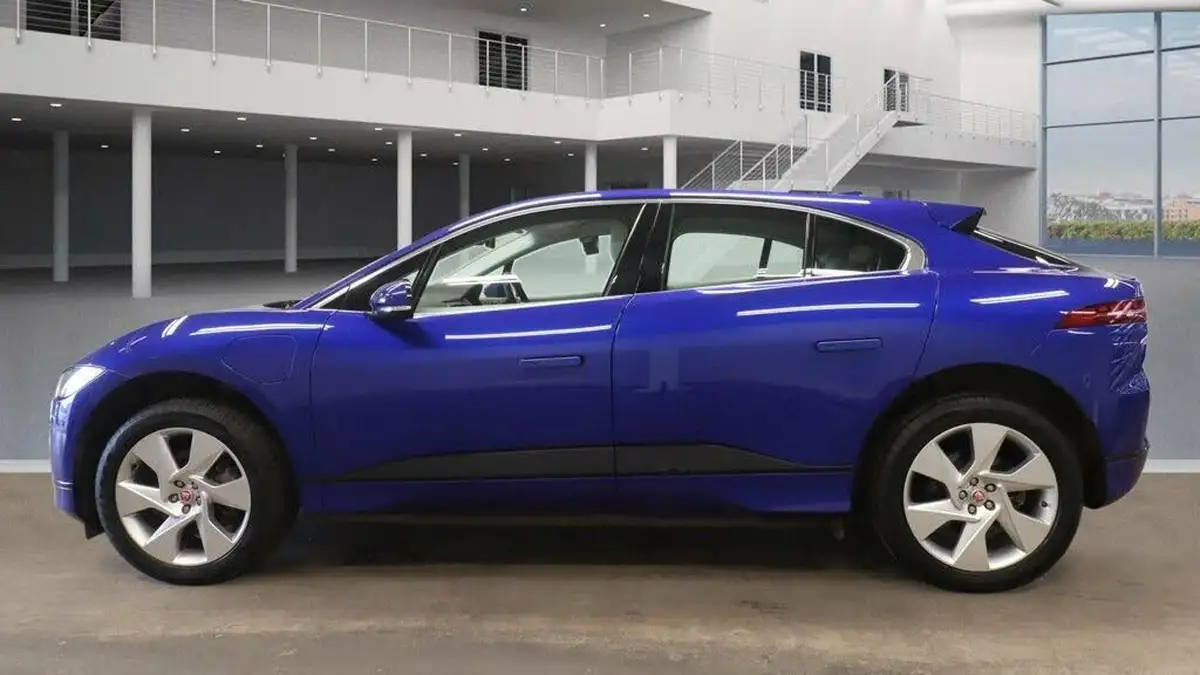 2022-jaguar-i-pace-ev400-se-big-5