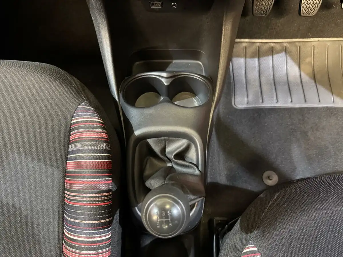 2016-citroen-c1-10-vti-feel-5d-big-45