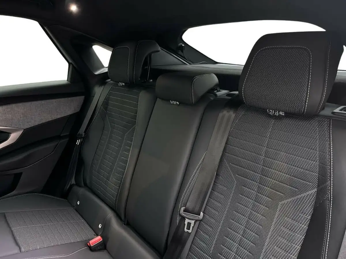 2024-peugeot-3008-suv-12-puretech-allure-136ps-hybrid-e-dsc6-big-8
