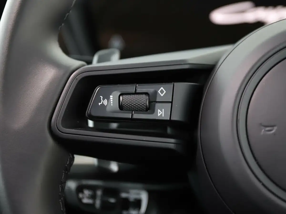 2023-porsche-cayenne-30-v6-353ps-coupe-big-21