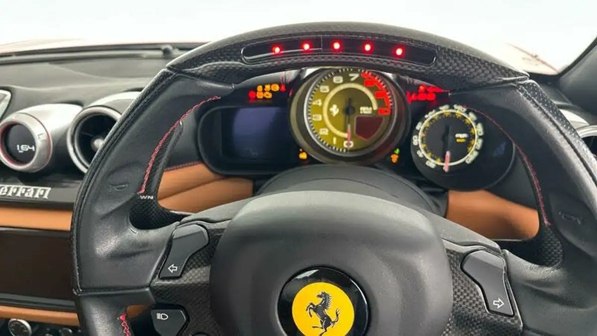 2017-ferrari-california-39-t-big-38