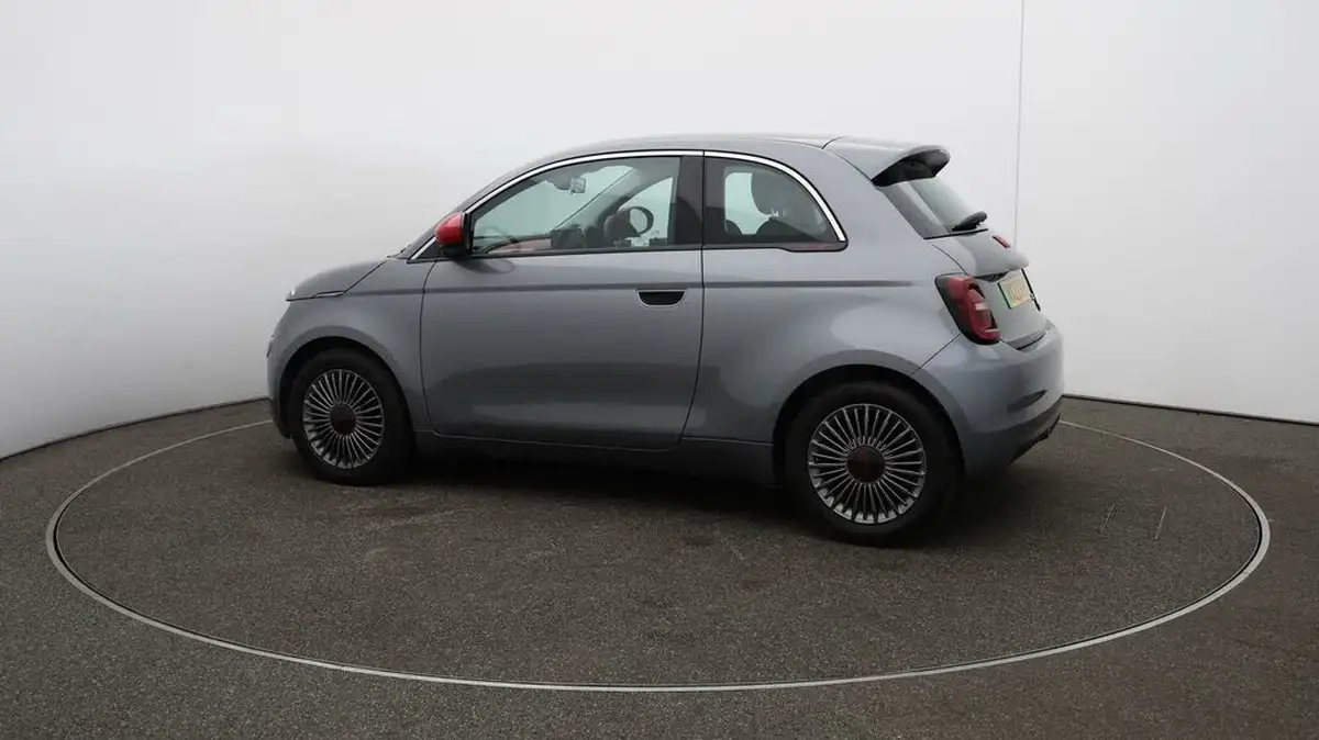 2022-fiat-500-e-red-93bhp-big-28