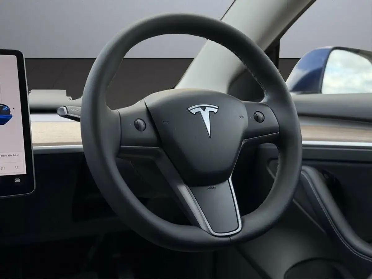 2021-tesla-model-3-e-long-range-awd-big-10