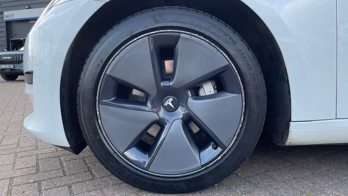 2021-tesla-model-3-e-standard-plus-big-16