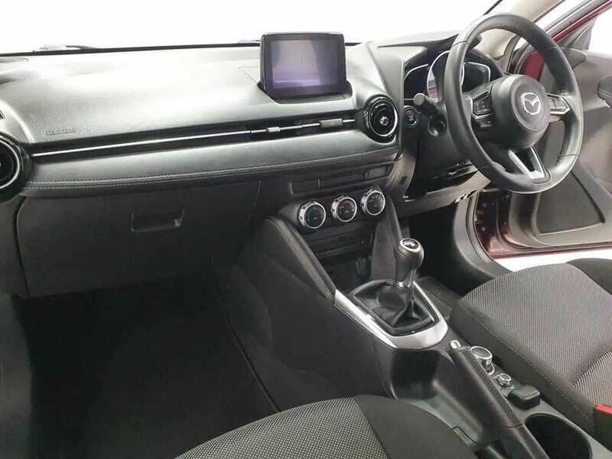 2019-mazda-mazda2-15-sport-nav-big-22