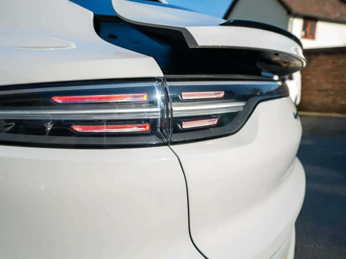 2021-porsche-cayenne-29-v6-s-coupe-big-48