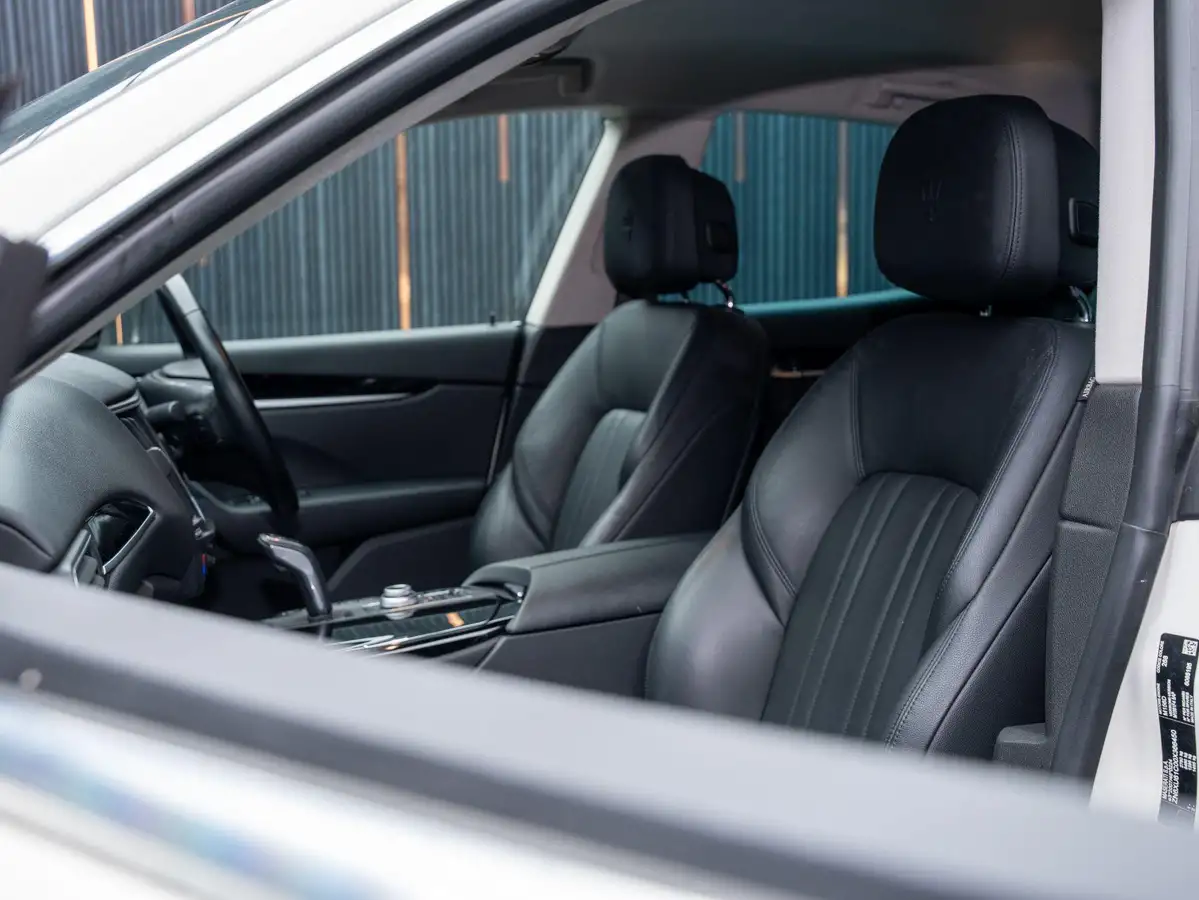 2021-maserati-levante-30-big-40