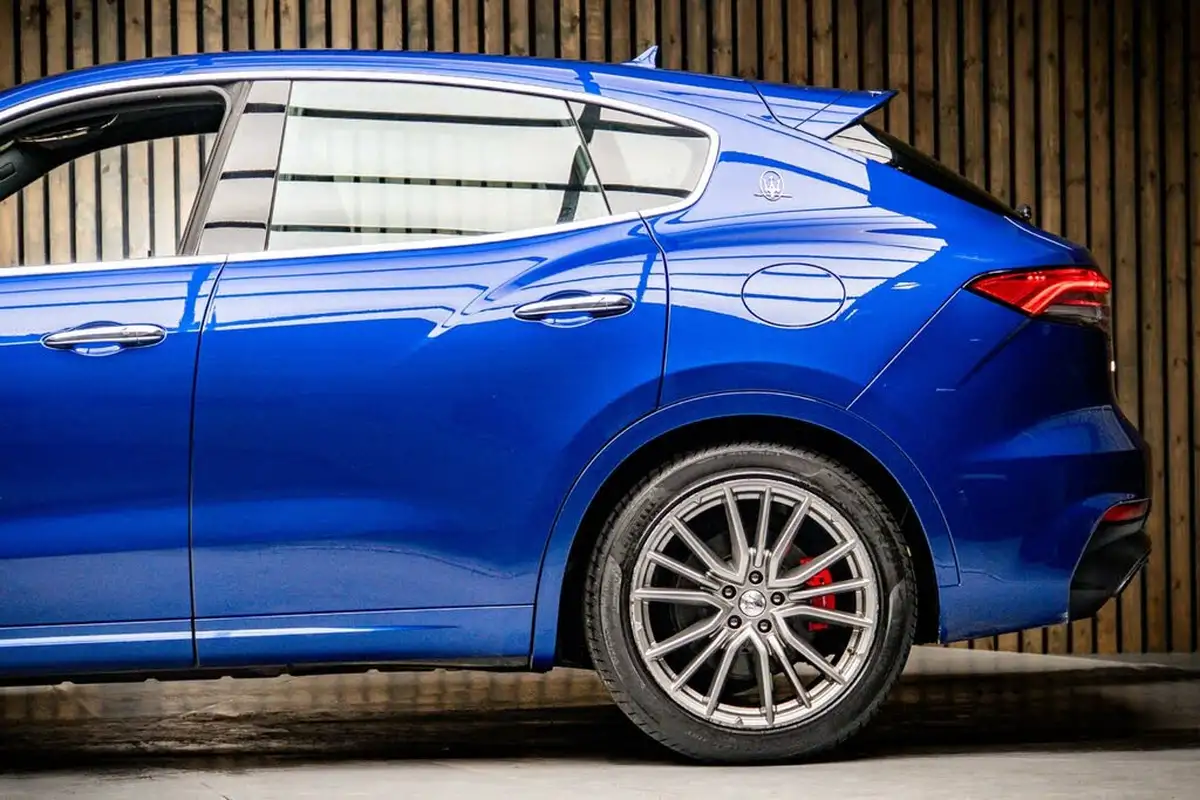 2021-maserati-levante-30-gransport-big-17