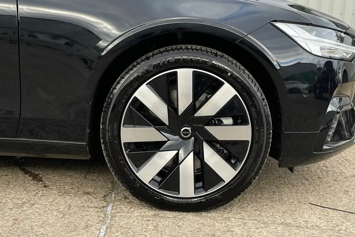2024-volvo-v90-20-t6-plus-345bhp-dark-big-4
