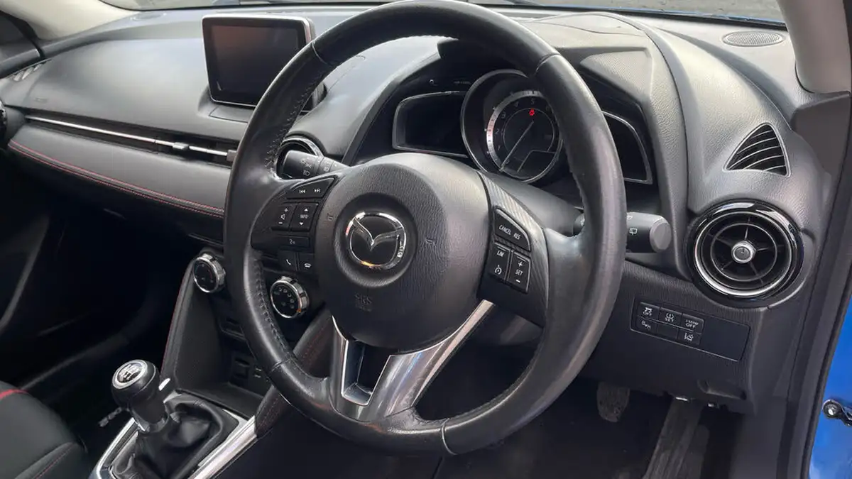 2017-mazda-mazda2-15-sport-nav-115ps-big-8