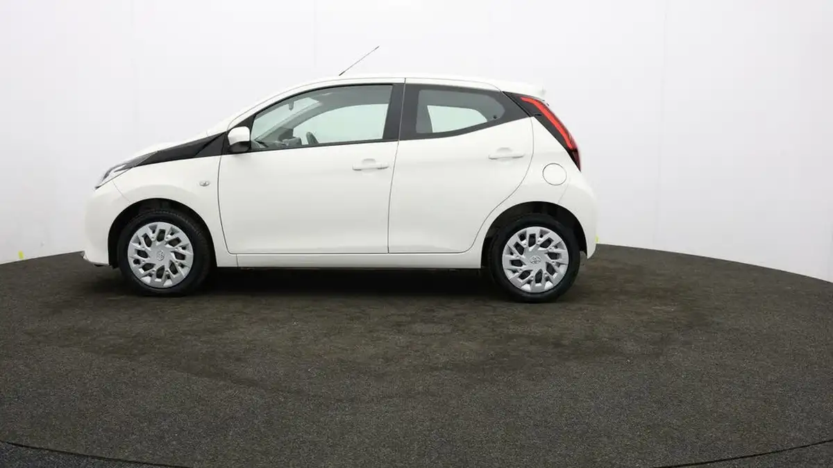 2020-toyota-aygo-10-vvt-i-x-play-big-60