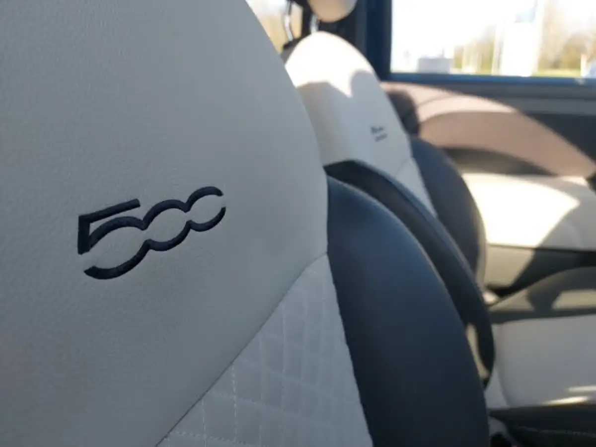 2022-fiat-500-10-dolcevita-big-13