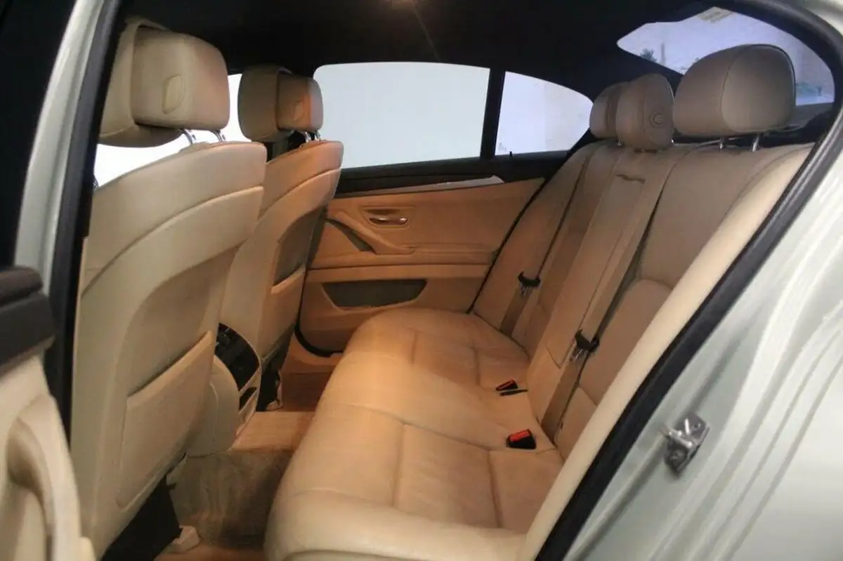 2012-bmw-5-series-20td-520d-m-sport-184bhp-blueperformance-saloon-4d-auto-big-44