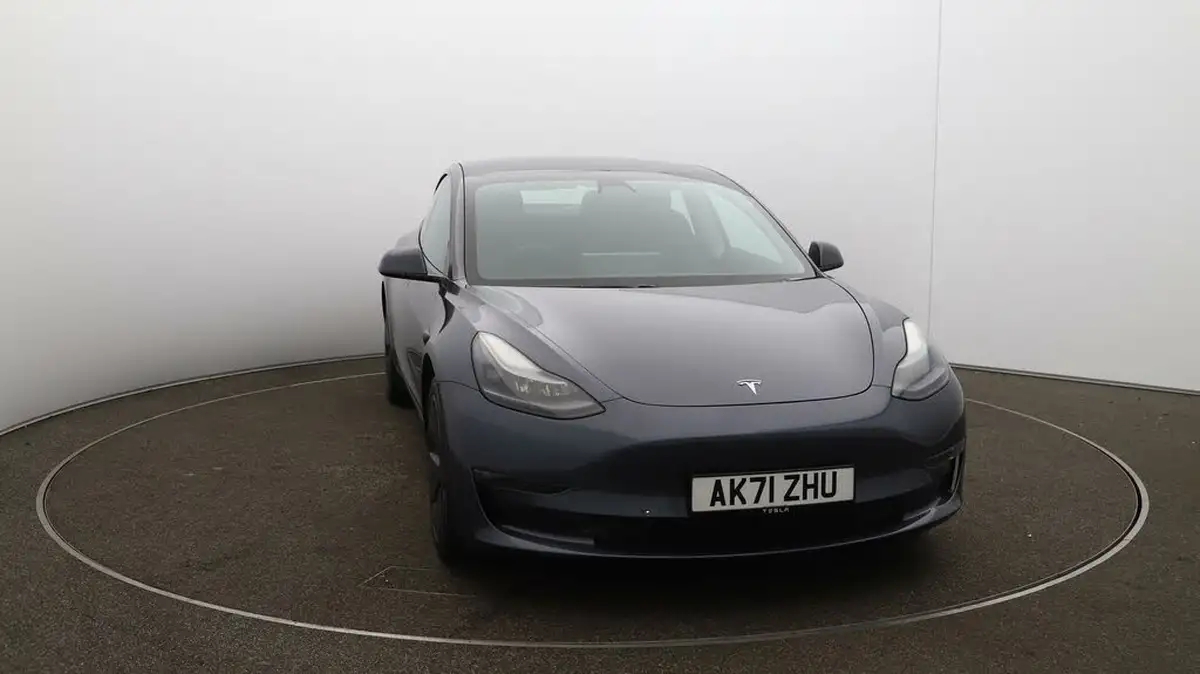 2021-tesla-model-3-e-long-range-awd-big-32
