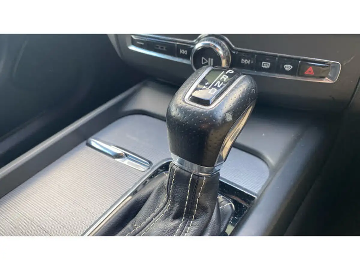 2019-volvo-xc60-20td-d5-r-design-pro-powerpulse-big-13