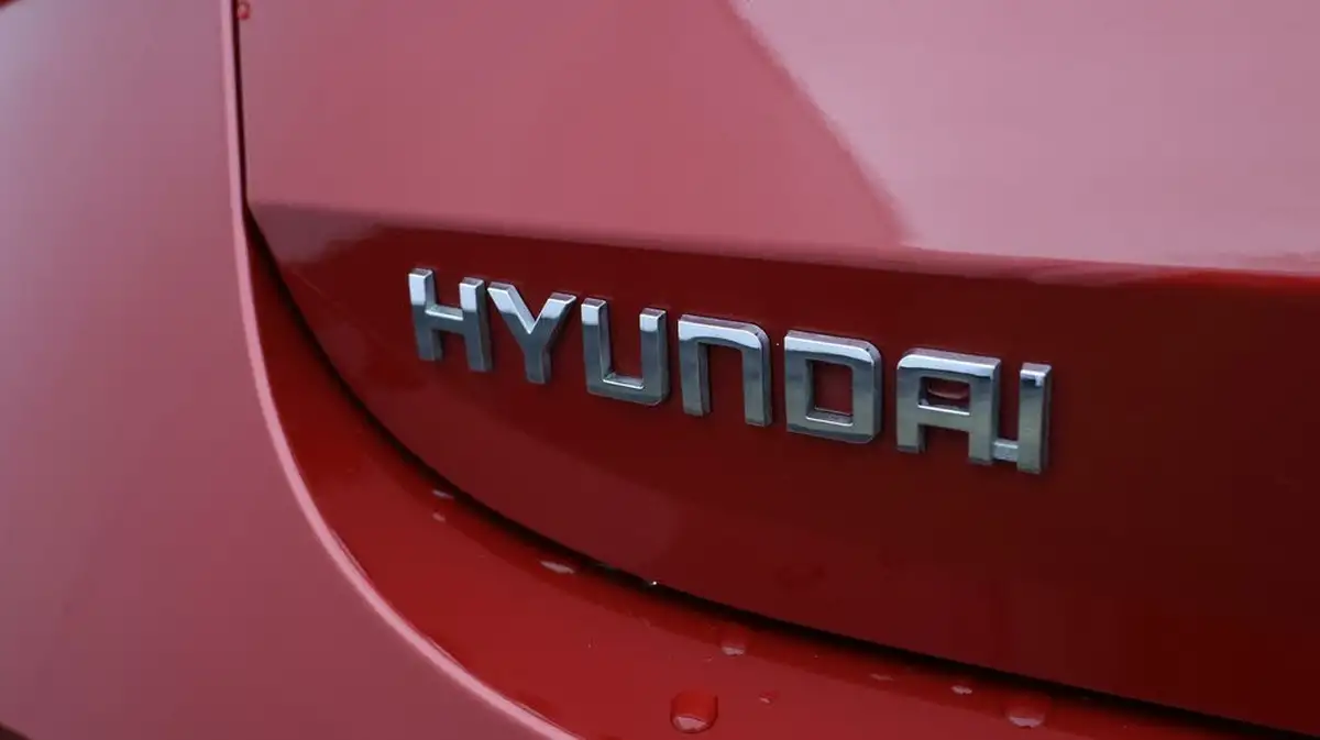 2023-hyundai-i20-10-t-gdi-se-connect-eclutch-imt-big-20