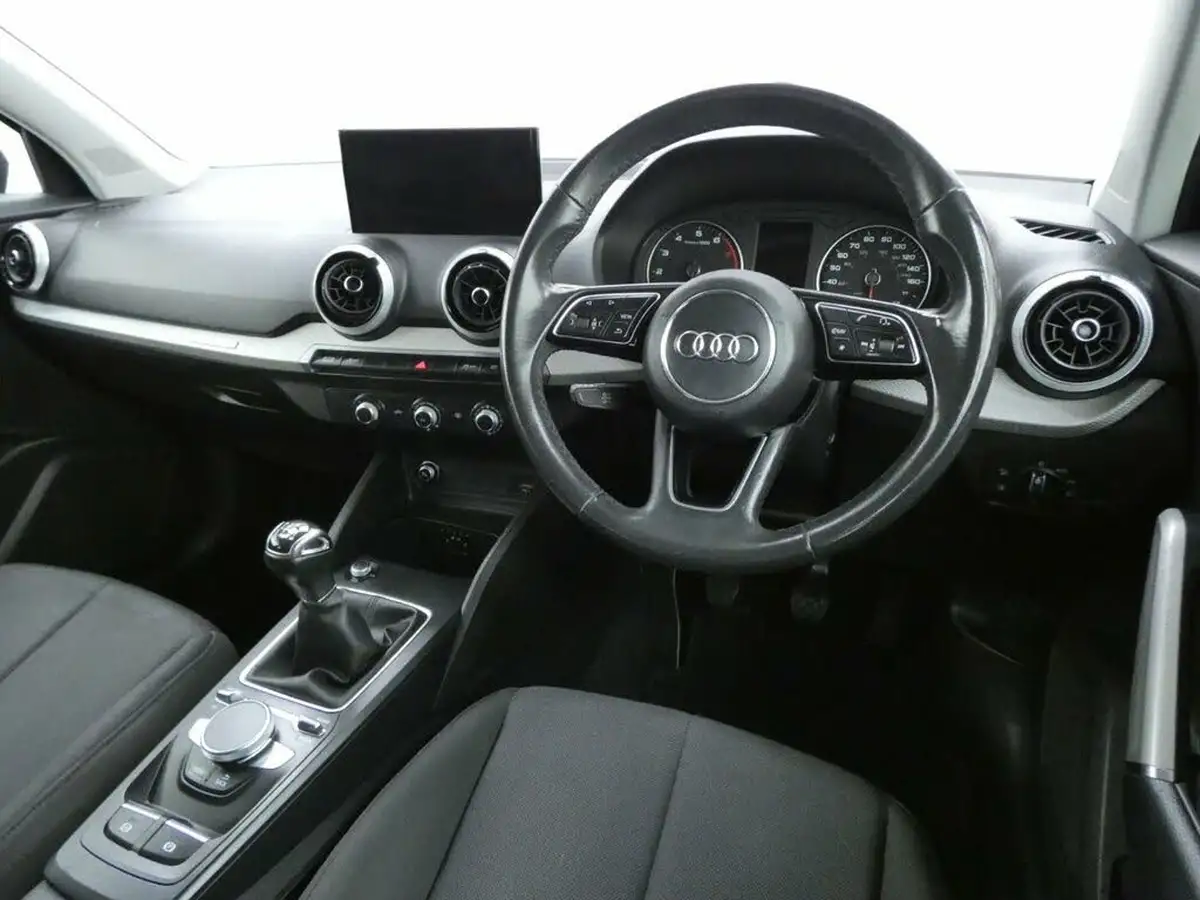 2021-audi-q2-10-30-tfsi-technik-big-14