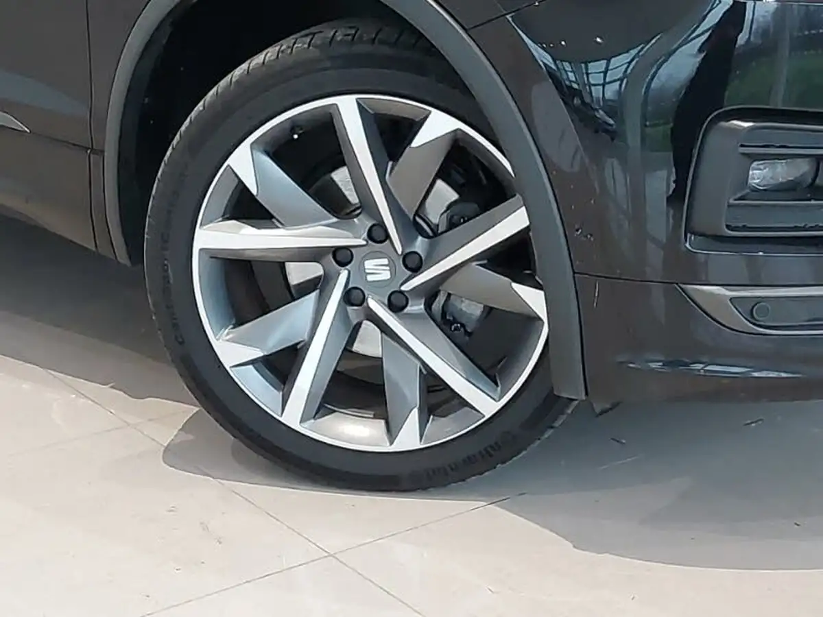 2024-seat-tarraco-15-ecotsi-fr-sport-big-8