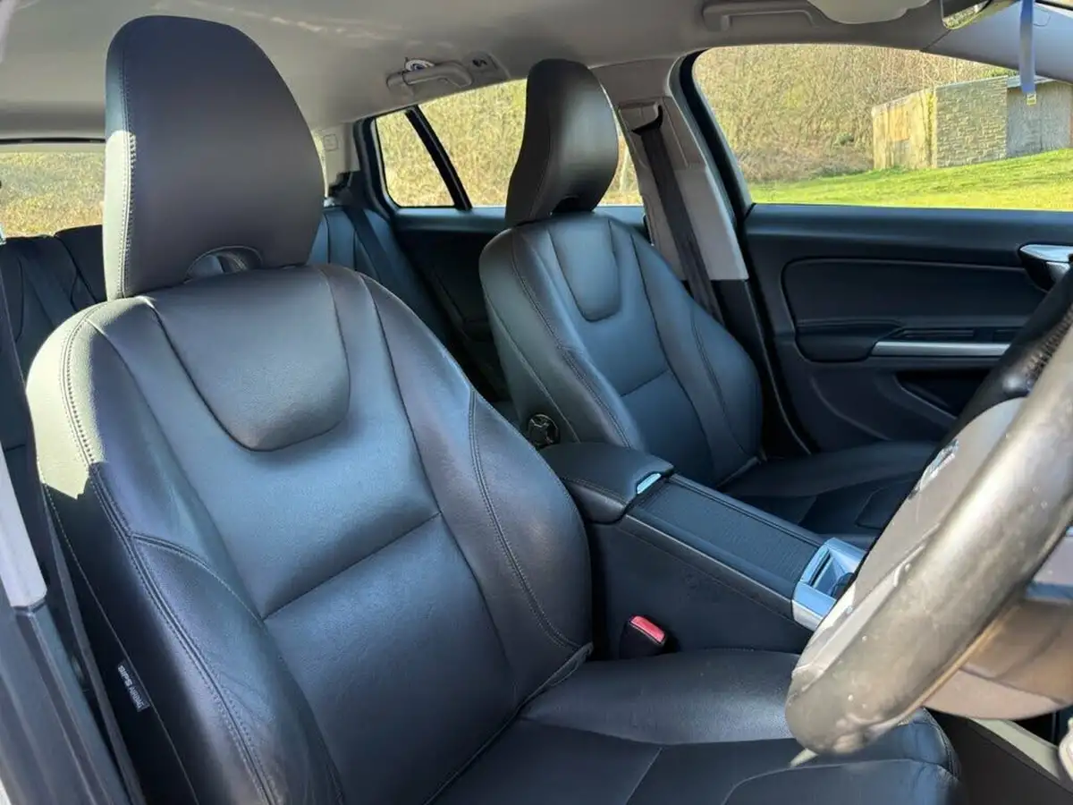 2014-volvo-v60-16td-d2-se-lux-nav-powershift-big-5