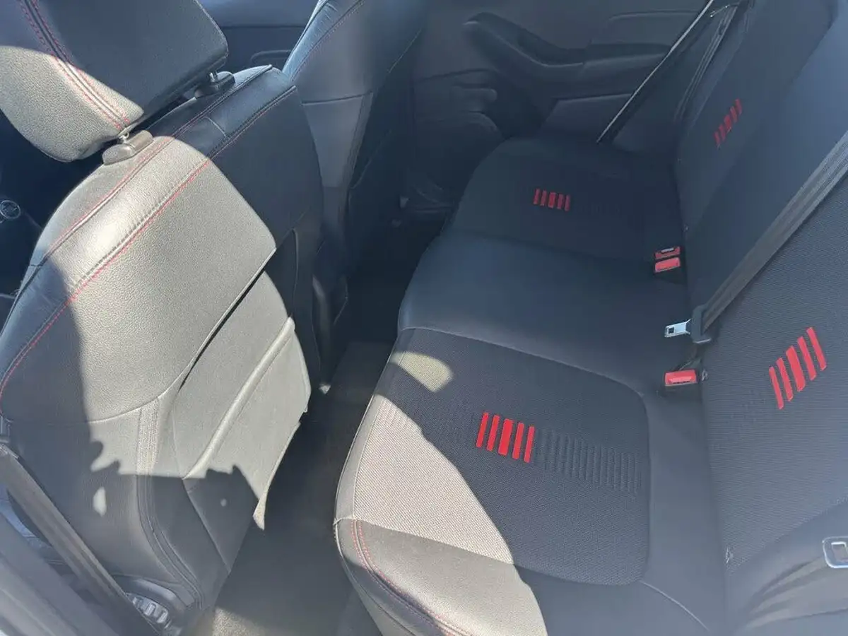 2019-ford-fiesta-10t-st-line-x-125ps-5d-big-22