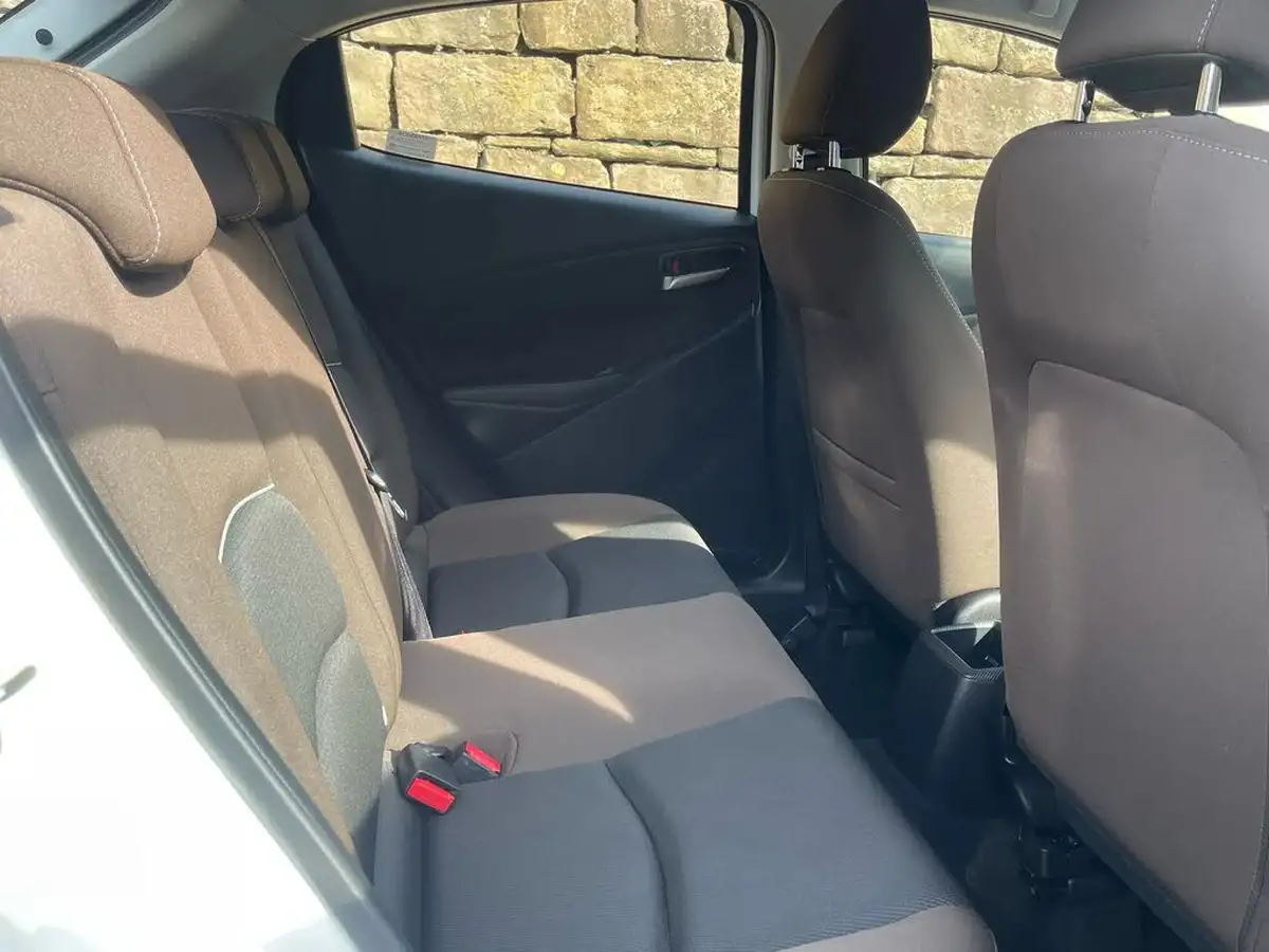 2021-mazda-mazda2-15-skyactiv-g-se-l-mhev-hybrid-big-9