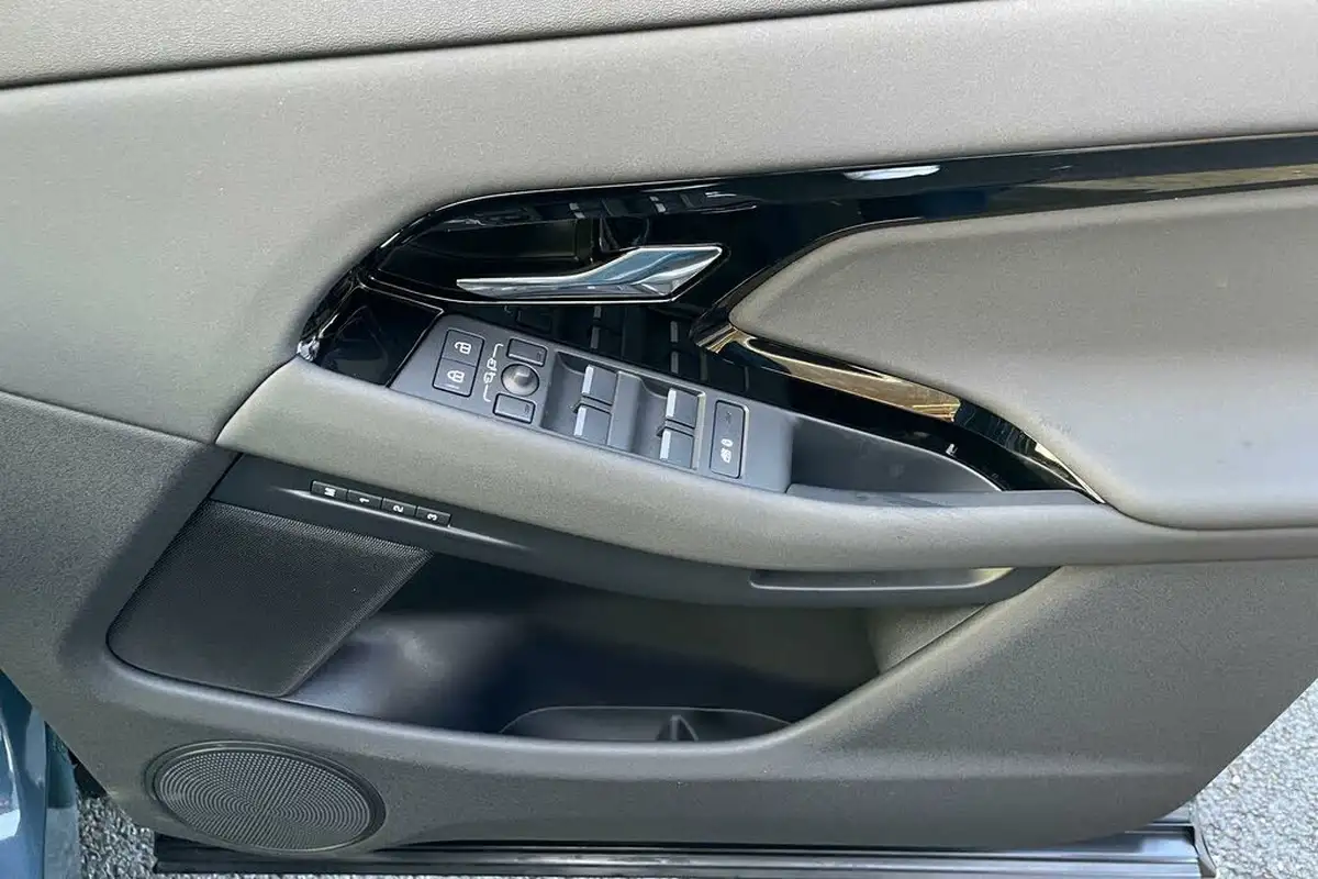 2024-land-rover-range-rover-evoque-20-d200-dynamic-se-big-53