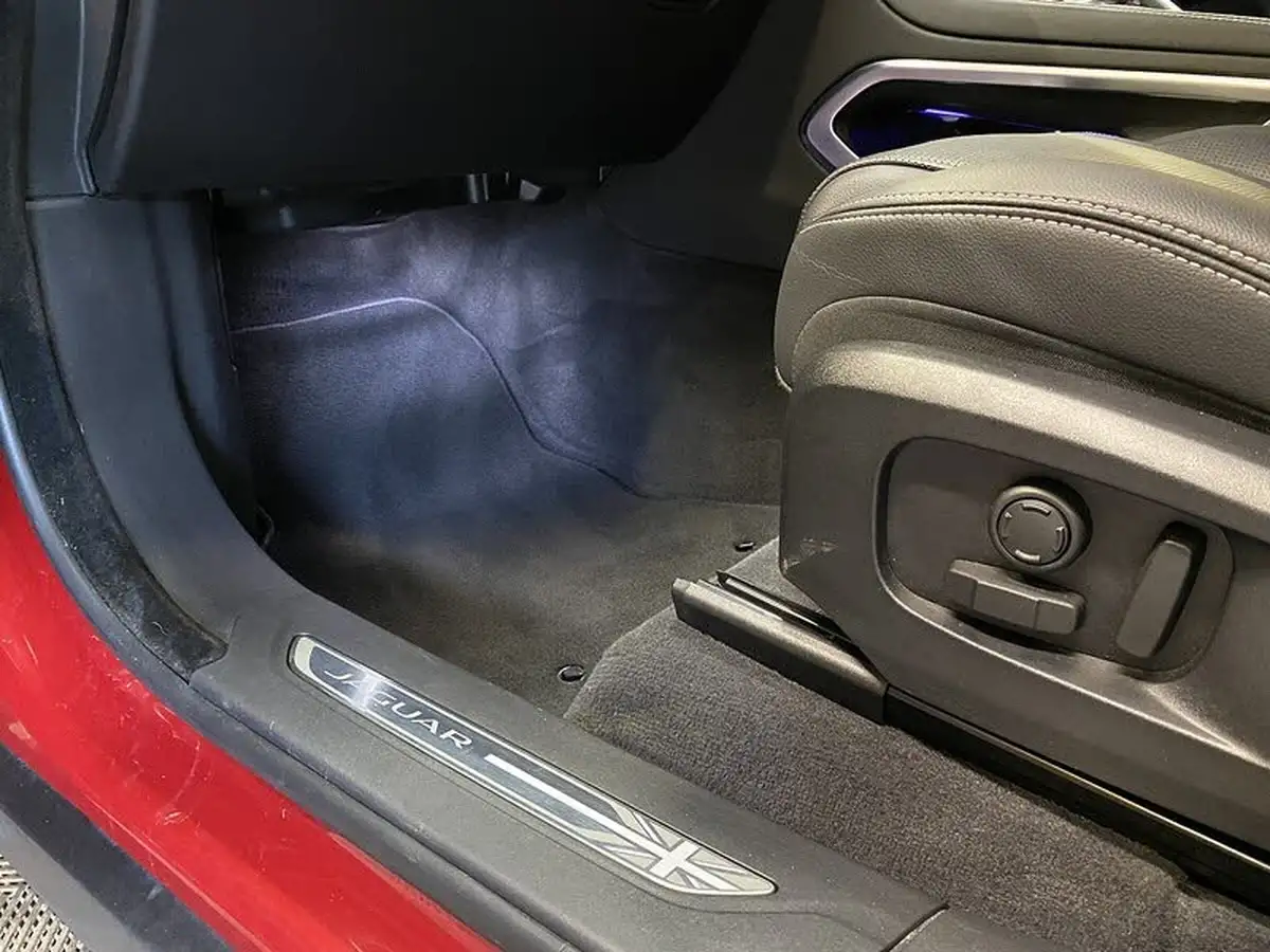 2023-jaguar-f-pace-20-d200-r-dynamic-s-big-31