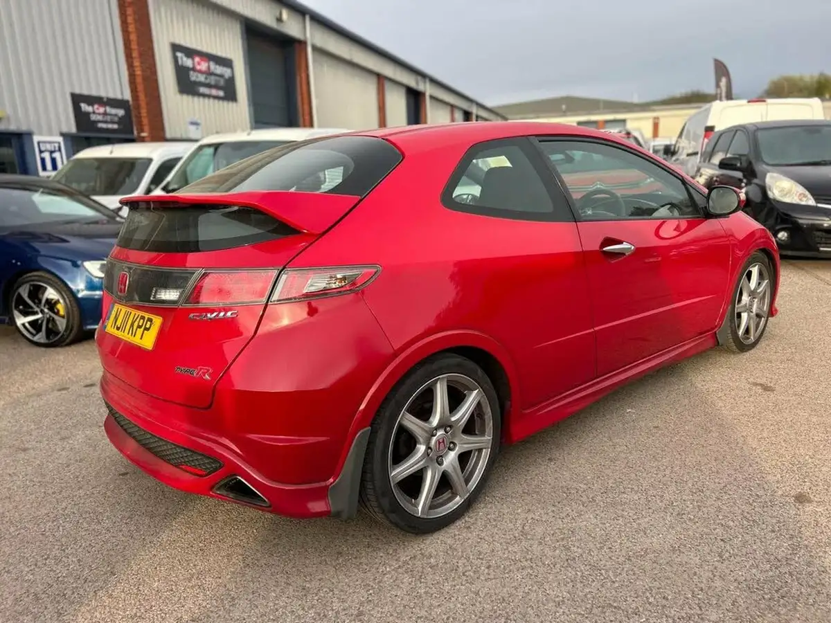 2011-honda-civic-20-type-r-gt-i-vtec-big-2
