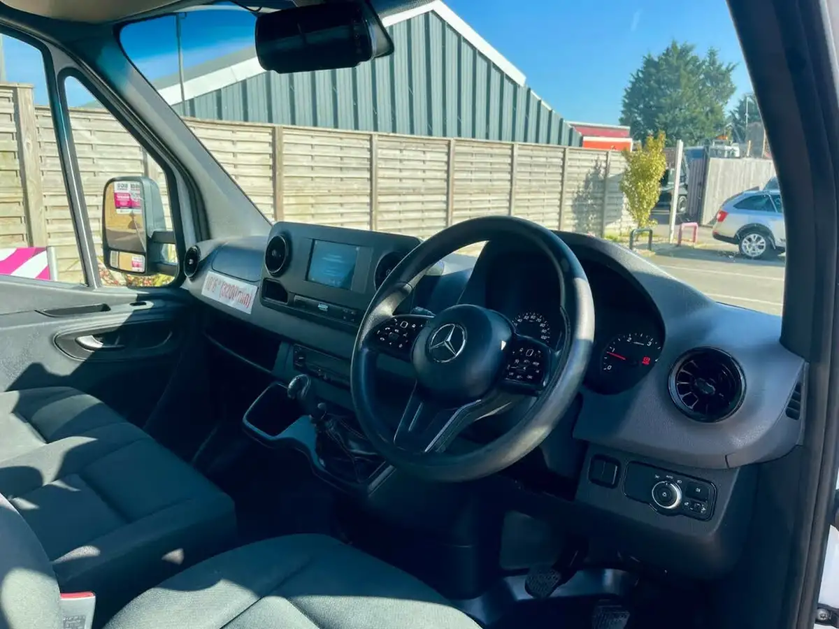 2021-mercedes-benz-sprinter-21cdi-316-l3h2-progressive-big-10