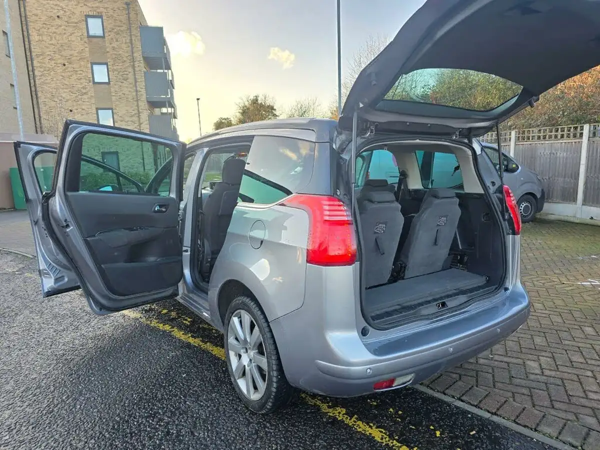 2015-peugeot-5008-16bluehdi-allure-auto-big-10