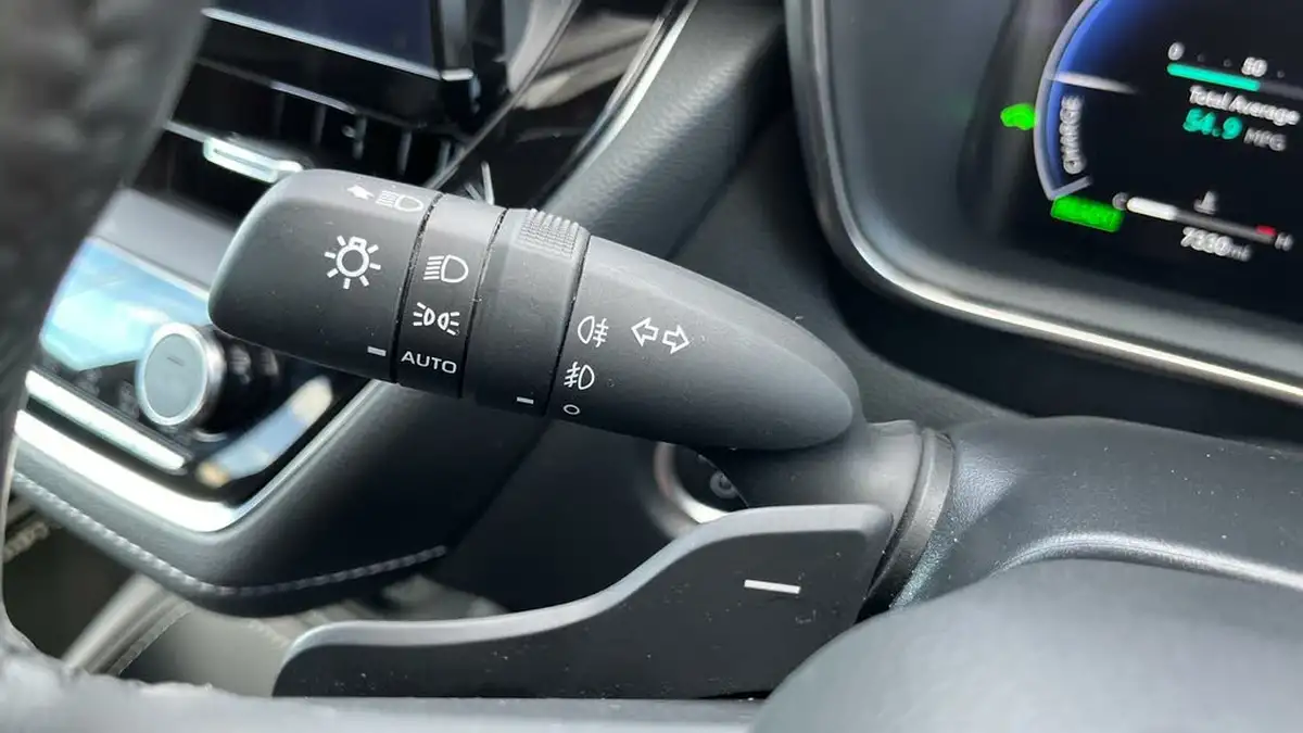 2023-toyota-corolla-20-vvt-i-excel-193bhp-hatchback-big-40
