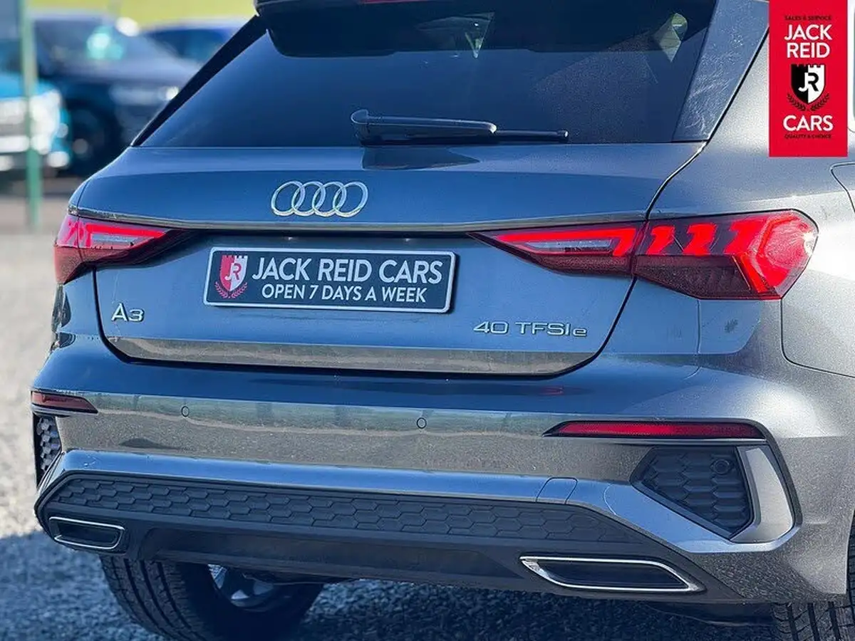 2021-audi-a3-14-40-tfsi-e-s-line-big-4