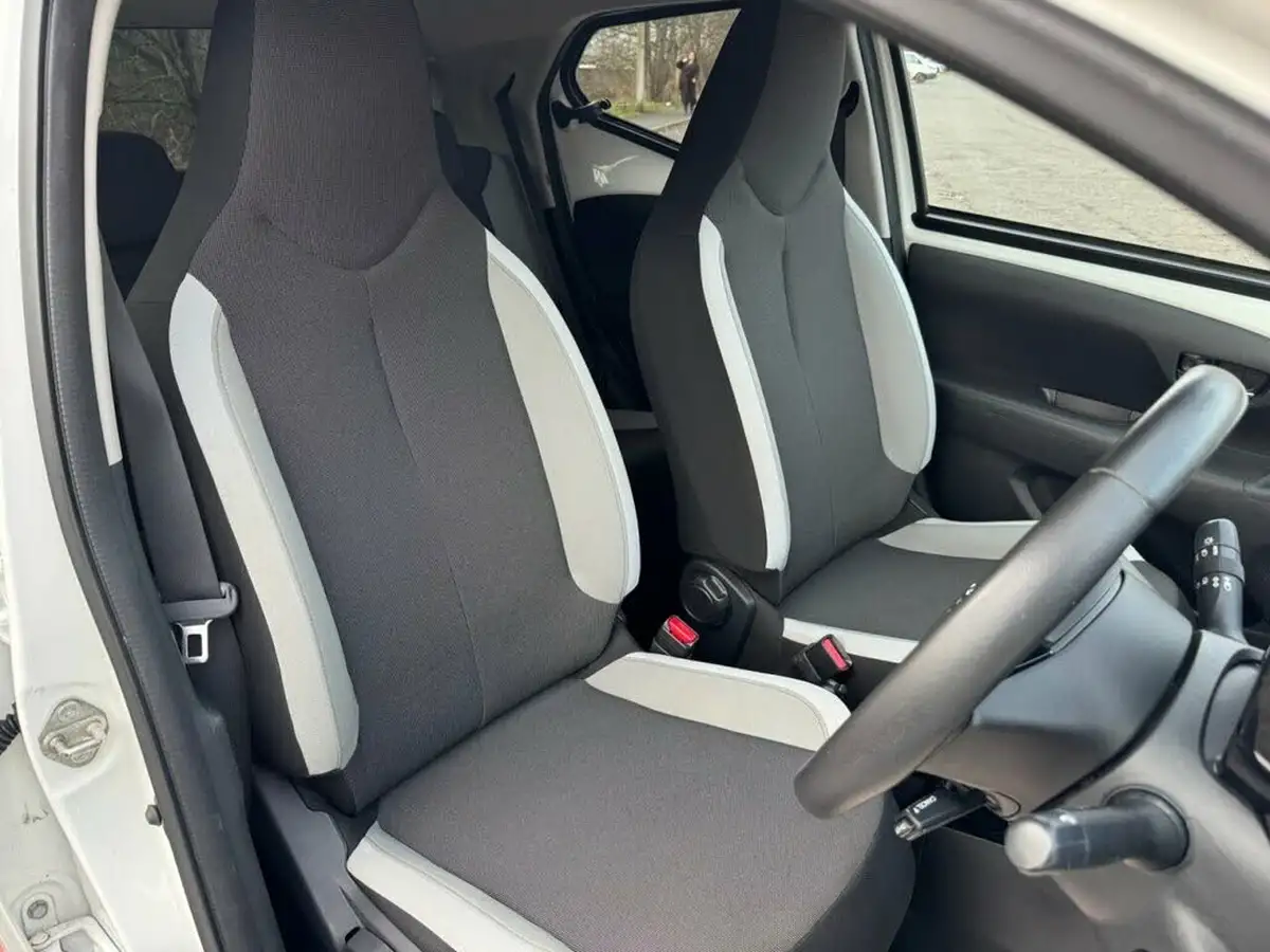 2018-toyota-aygo-10-vvt-i-x-press-71bhp-big-17