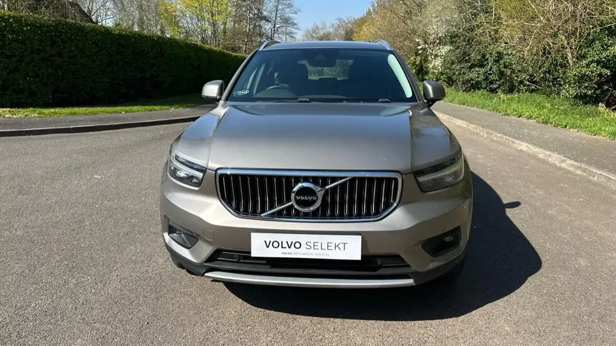 2019-volvo-xc40-20-t4-inscription-awd-big-33