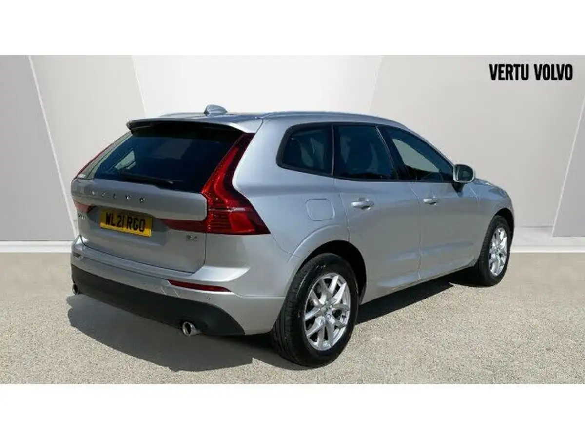 2021-volvo-xc60-20td-b4-momentum-big-6