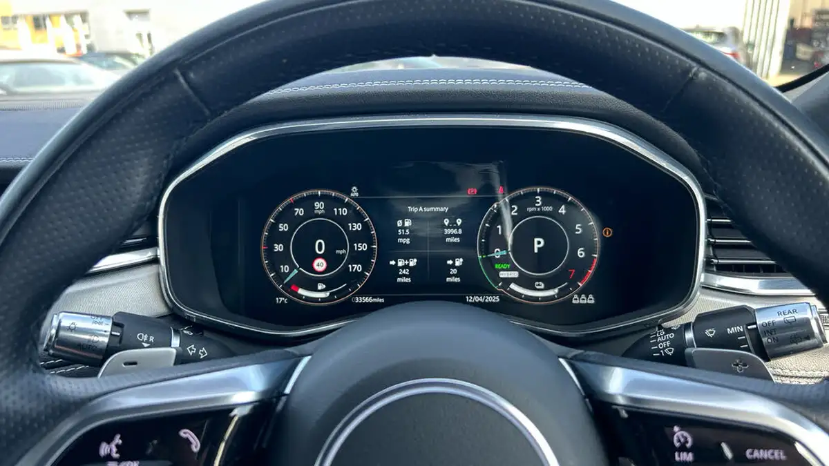 2021-jaguar-f-pace-20-p400e-s-big-15