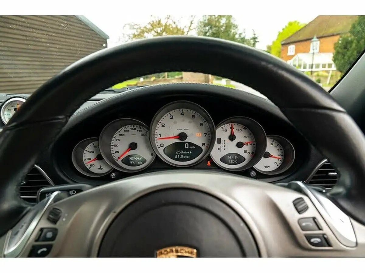 2009-porsche-911-38-carrera-4-s-coupe-3800cc-pdk-big-20