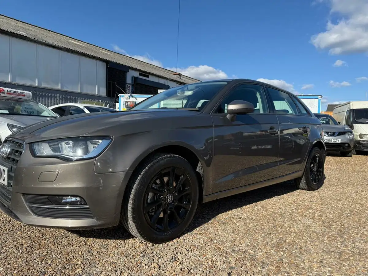 2015-audi-a3-16tdi-se-sportback-5d-big-5
