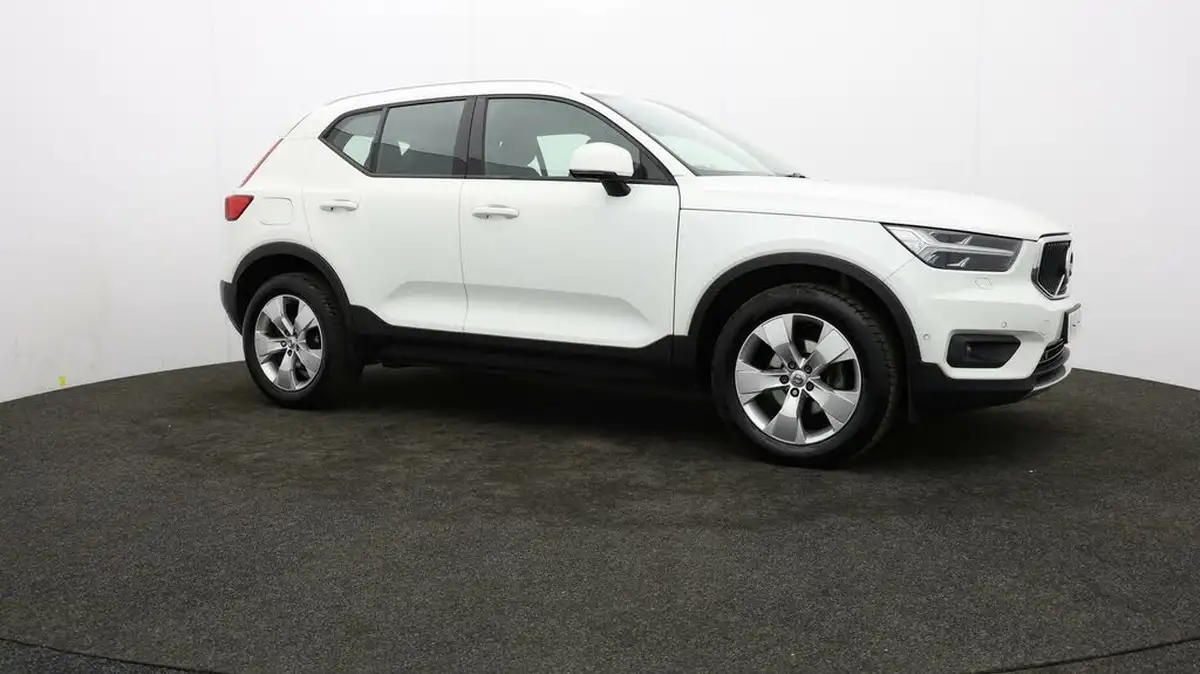 2018-volvo-xc40-20td-d3-momentum-pro-geartronic-big-37