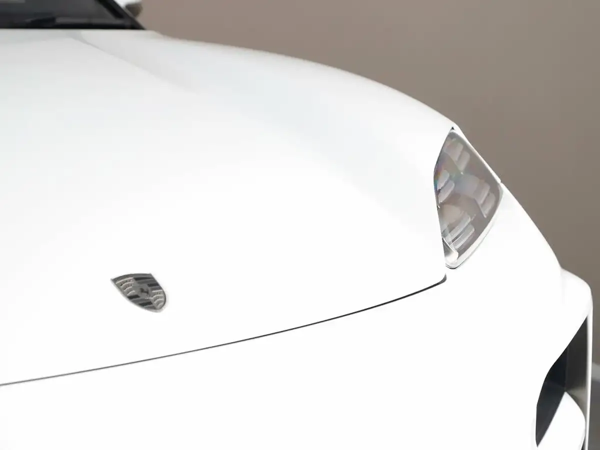 2025-porsche-macan-e-turbo-electric-big-41