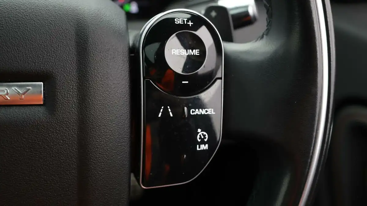 2020-land-rover-discovery-sport-20-d180-r-dynamic-se-big-23